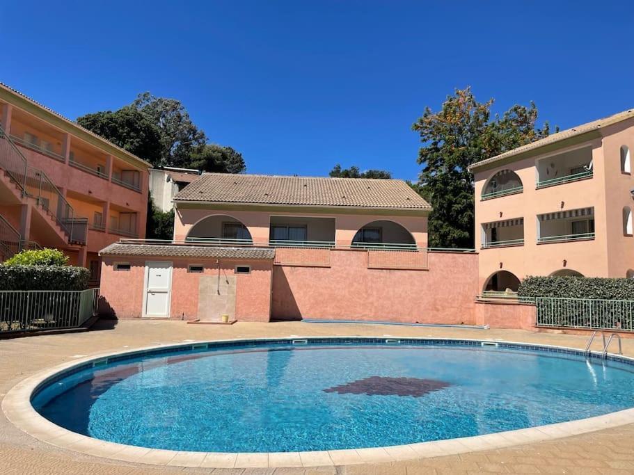 Appart. / Clim / Piscine / Mer A 300M Apartment Linguizzetta Bagian luar foto